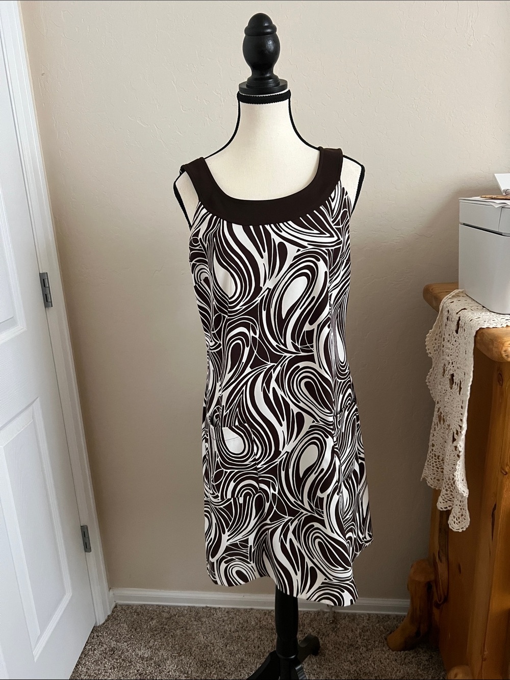 Source Unknown Brown and White Backless Swirl Dress